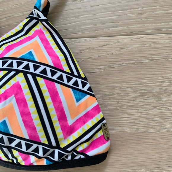 Rip Curl Bikini Triangle Swim Top - Small - Picture 2 of 4